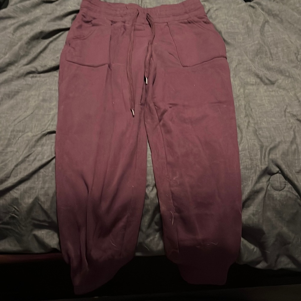 athletic works, size small, maroon